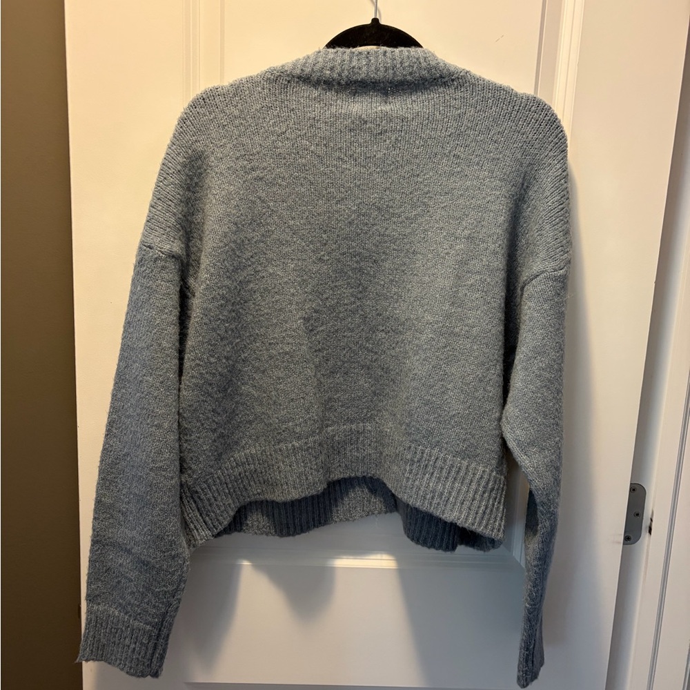Medium Luna Ivy Blue Crop Cardigan with Teddy Bear Design - Picture 4 of 4